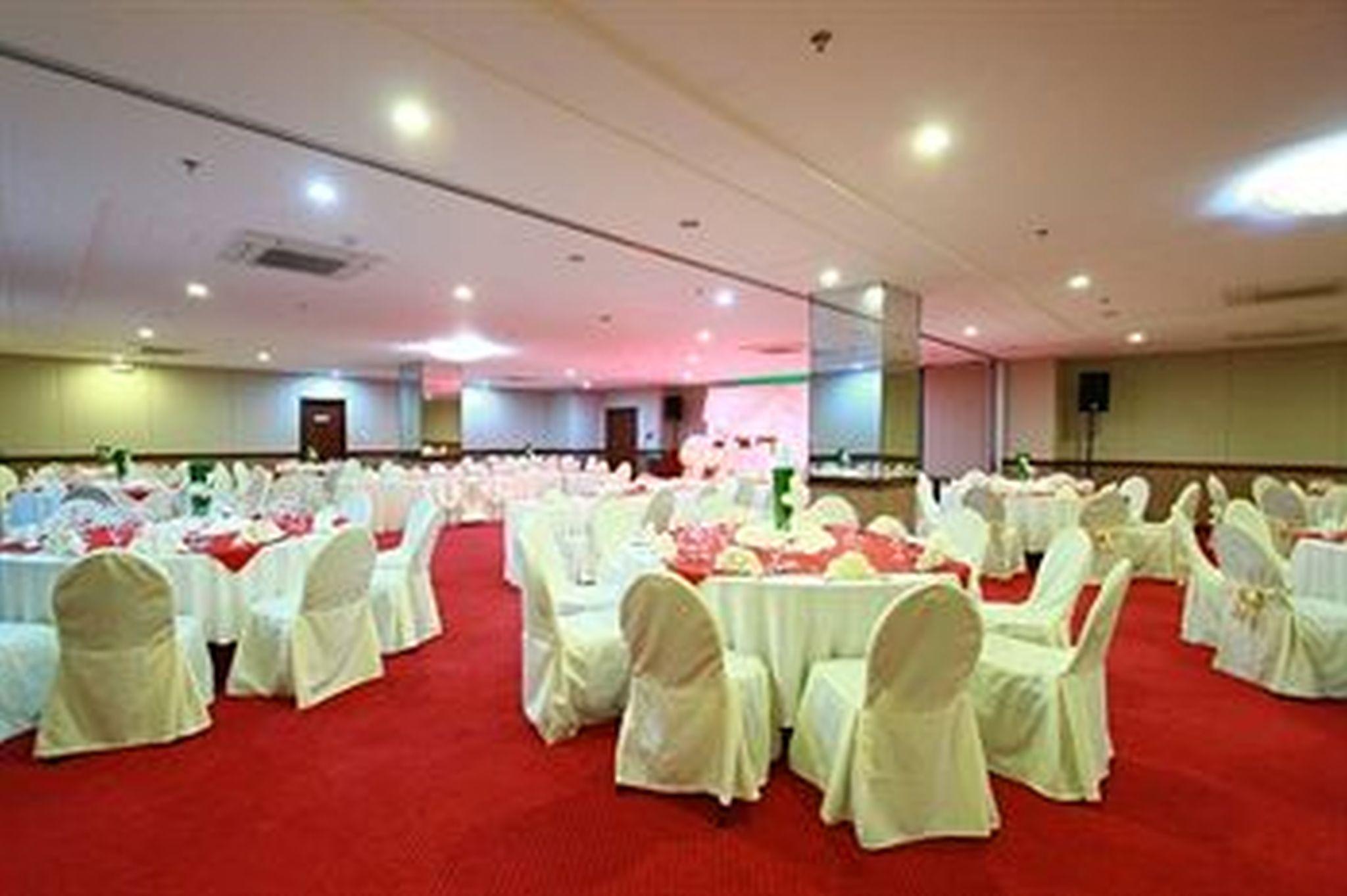 סבו Dohera Hotel מראה חיצוני תמונה